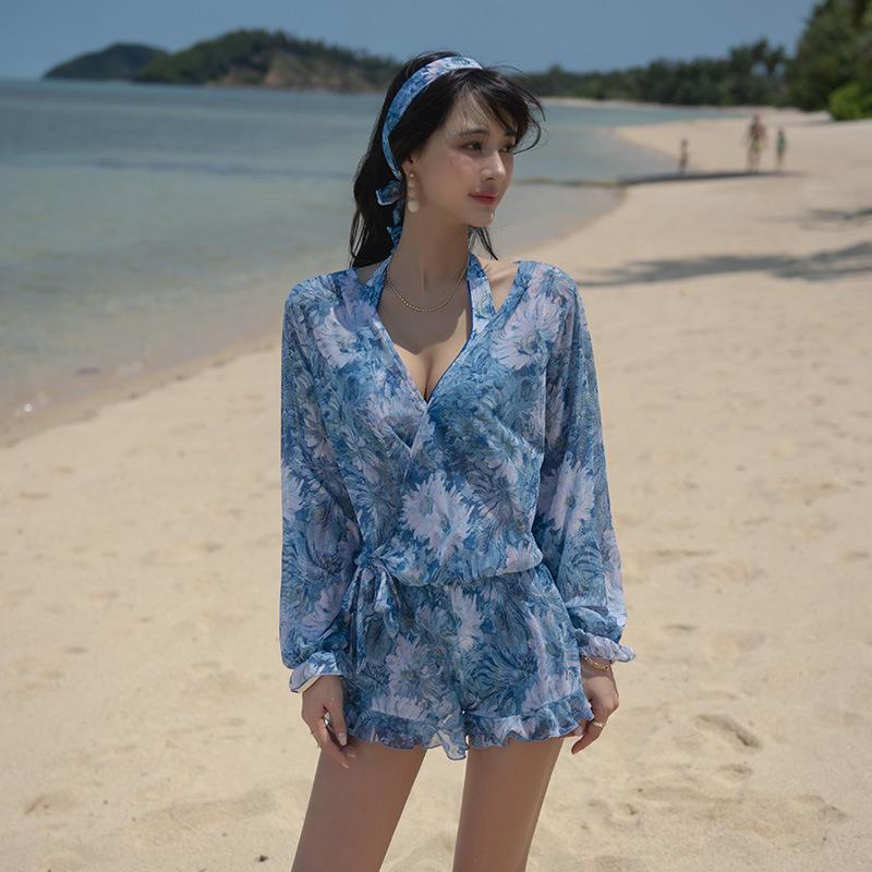 2024新款游泳衣女分体式三件套遮肚显瘦聚拢小胸韩国ins风泡温泉