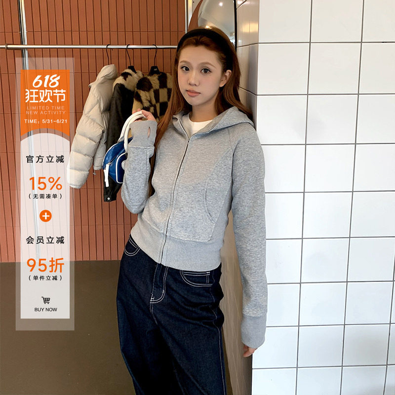 橘子树在哪儿灰色短款连帽卫衣外套女春秋修身显瘦运动风拉链开衫