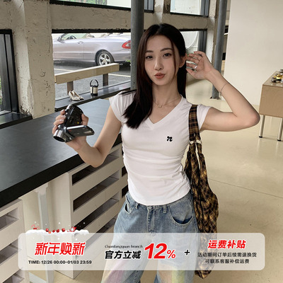 橘子树在哪儿辣妹V领褶皱短袖T恤