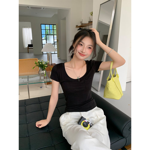 橘子树在哪儿黑色方领短袖t恤女