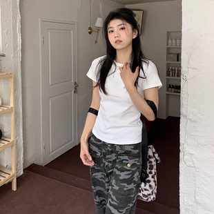 短上衣 橘子树在哪儿 纯色简约短袖 正肩小白T女夏修身 体恤百搭半袖