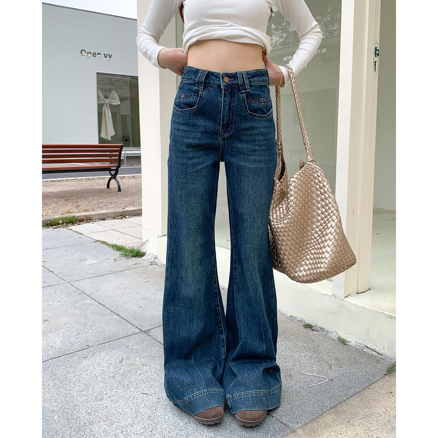 橘子树在哪儿复古高腰微喇牛仔裤