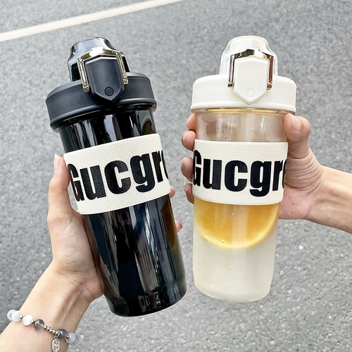 Мухан Пластиковая водяная чашка для мужчин и женщин с высокой температурной сопротивлением в летней спортивной чашке для устойчивости к падению Портативные студенты Простая повседневная чашка