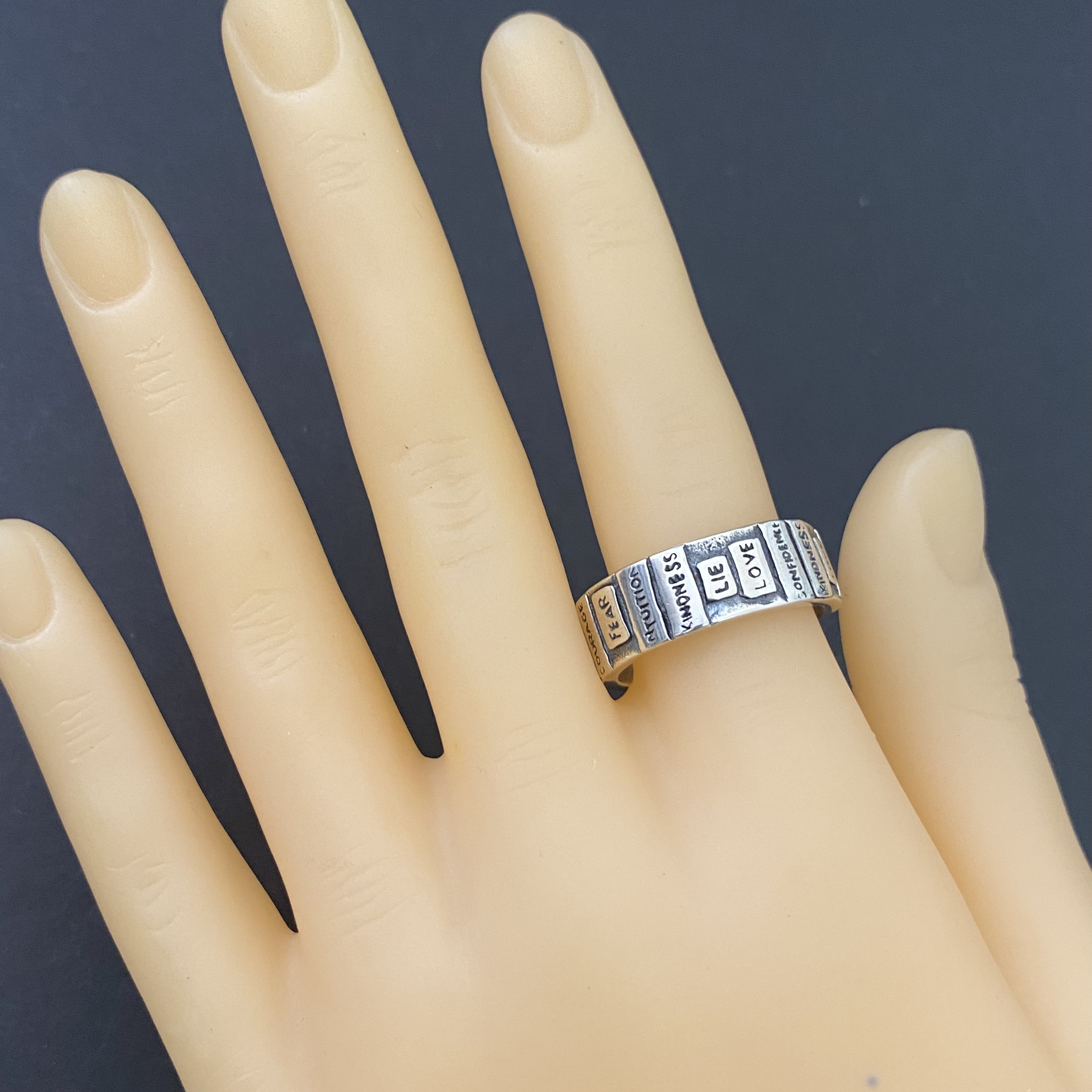 S925纯银简约字母纹理开口戒