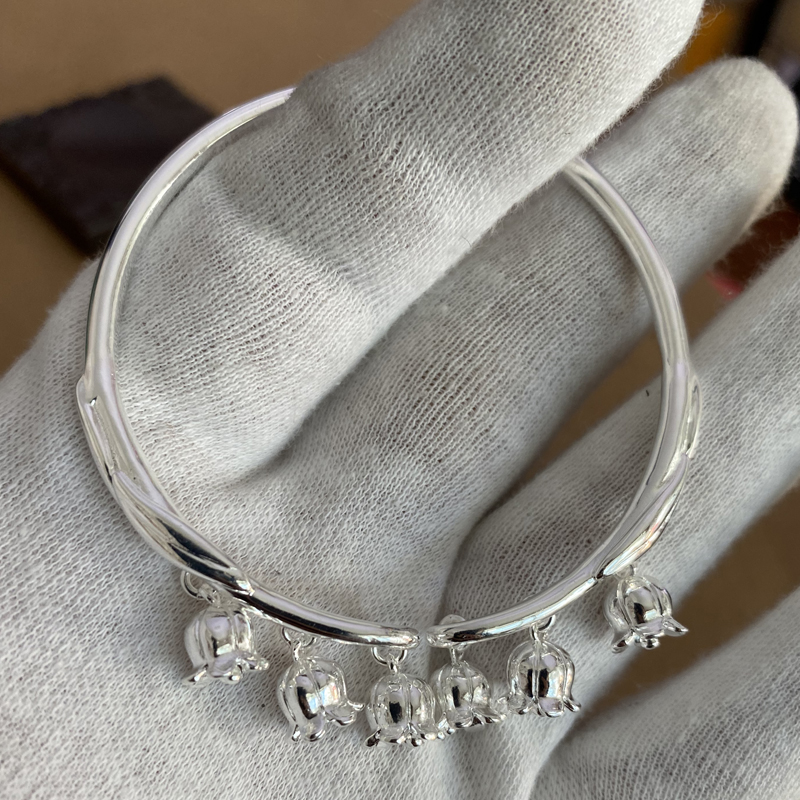 个性小众女款成人手镯9999足银铃兰花送闺蜜女友走心礼物