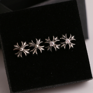 一休老银匠制作潮流朋克风格925纯银十字架耳钉十字花镶锆石耳钉