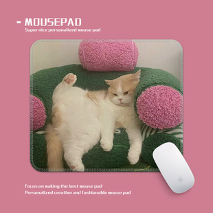 慵懒翘腿小猫咪鼠标垫小号锁边办公桌垫学生宿舍通用便携垫可水洗