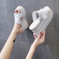 永希女鞋坡跟外穿凉拖鞋女2024年夏季新款舒适小众高跟鞋一字拖鞋