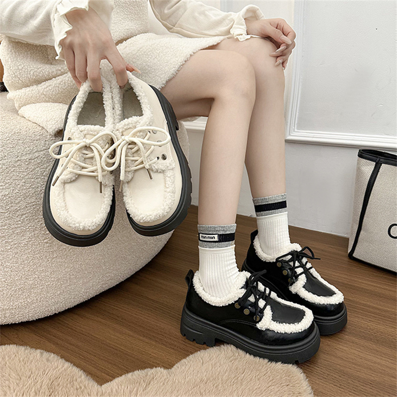 永希女鞋增高时尚小皮鞋