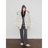 霜雪绒梦 2025冬季 官方新款 SUK 收腰显瘦连帽款 超大毛领羽绒服女