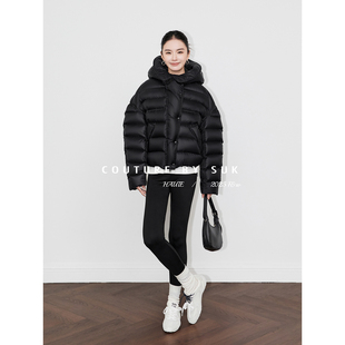 廓形保暖90白鹅绒帽檐花边连帽羽绒服女 简约经典 SUK 简约守护