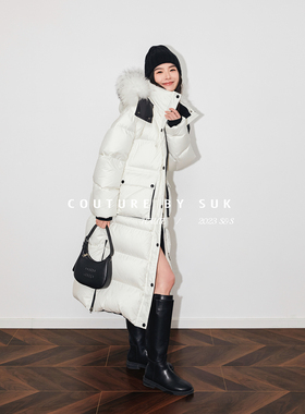 SUK 雪域之心！撞色中长款下摆开叉貉子毛领可脱卸长款羽绒服女冬