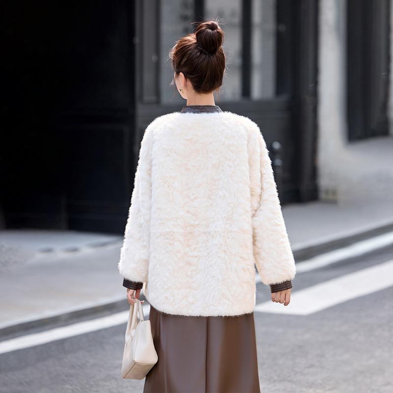 2025冬季新款保暖时尚贵搭气毛厚皮一体百气质V领外套女加HE55HE5