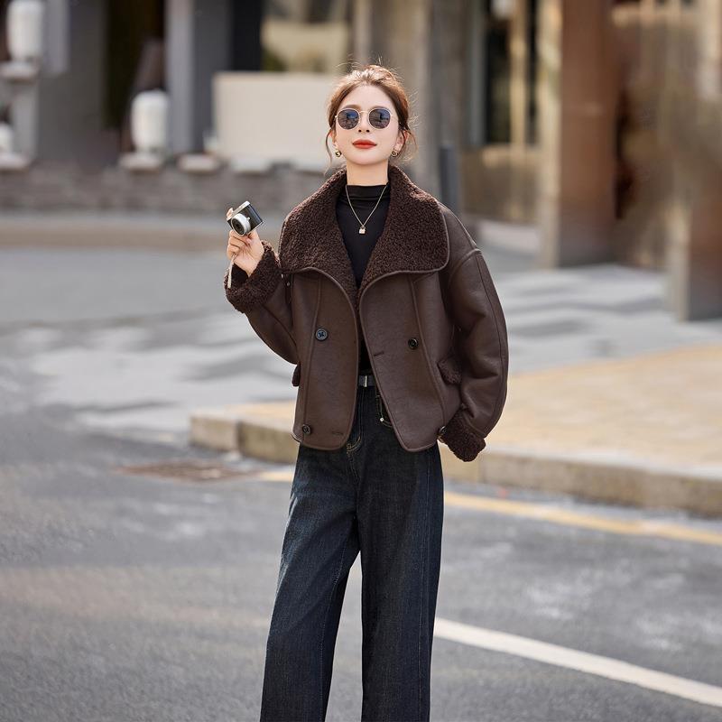 20款2保5冬季新皮毛一体外套女加绒羊羔毛Z翻领皮时尚Z5670暖上衣