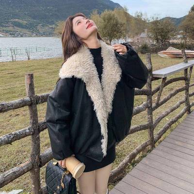 服黑高级感毛绒拼接PU皮羽绒女2025冬新款外气色质保暖C095-91890