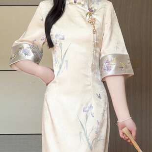 抹茶麻薯2026年秋季新款高端气质改良旗袍少女花朵年轻款新中式