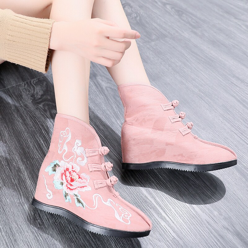 AUTUMN EMBROIDERED SHOES WOMENS SINGLE BOOTS NEW HANFU SINGLE SHOES OLD BEIJING CLOTH SHOES NATIONAL WIND INCREASED SHORT BOOTS WOMENS BOOTS
