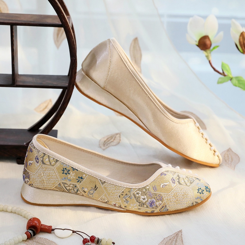 2024年女鞋绣花古风306-云酔