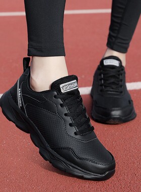 春季品牌女鞋运动鞋皮面防水轻便跑步鞋黑色软底休闲防滑旅游鞋女