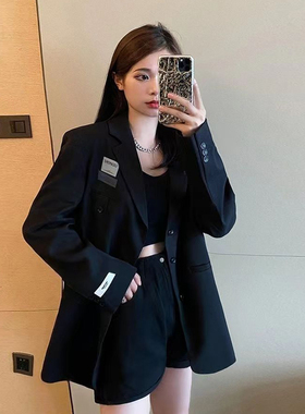 黑色西装外套女2025新款春秋休闲气质名媛高级感宽松成都超火西服