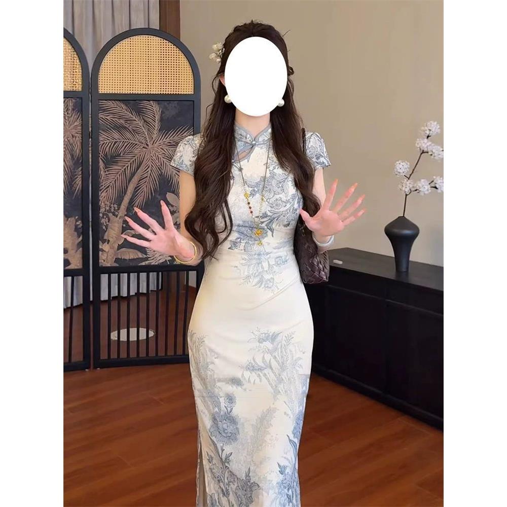 送考国风短袖显改良版印花款旗袍瘦长修身青花瓷礼服连衣裙日常图片
