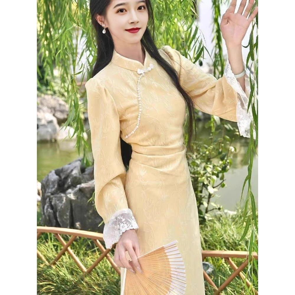 袖口改良版绝美连衣裙气质花边鹅黄色新款提花中式复古旗袍裙2026