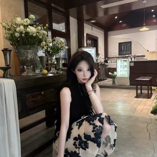 AWMUMU法式名媛风蓝色刺绣花朵半身裙女修身显瘦高腰蓬蓬裙短裙子