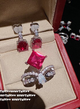 精致轻奢女红刚玉高碳钻皇冠宝石戒指镀18K金爆闪红冰糖方钻耳钉