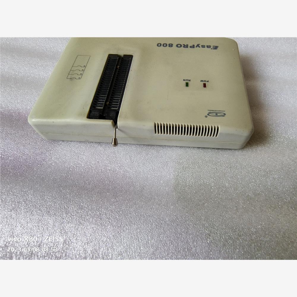 周立功EASYPRO800编程器，成色如图，功能正常，便宜出