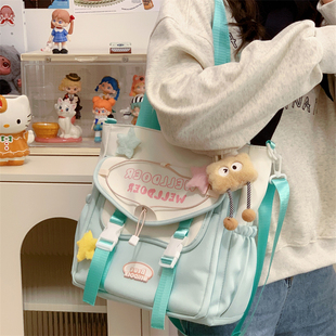 高颜值斜挎包女生初中小学生补习上课包大容量高中生单肩包女 新款
