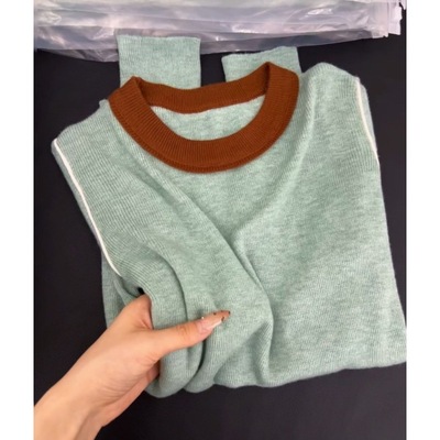 薄荷绿撞色拼接修身圆领针织衫女