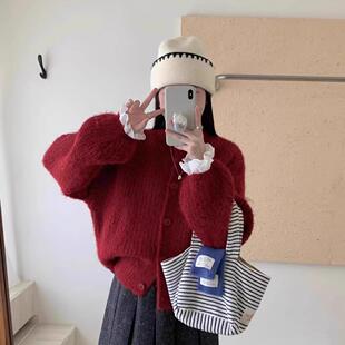 慵懒高级感红色毛衣外套女加厚秋冬季2024新款小个子针织开衫上衣