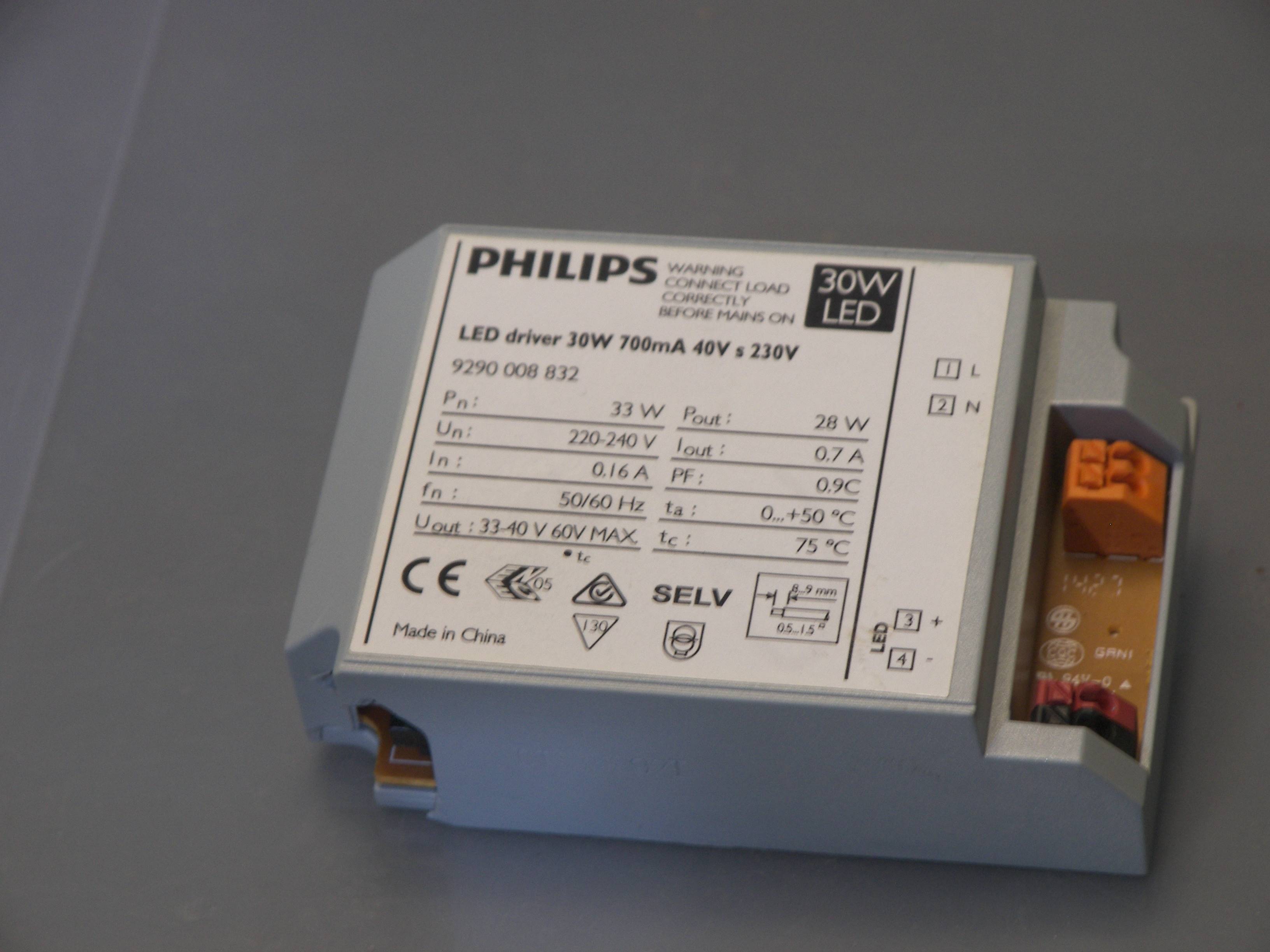led灯控制装置 30w 0.7a 40v驱动电源驱动器