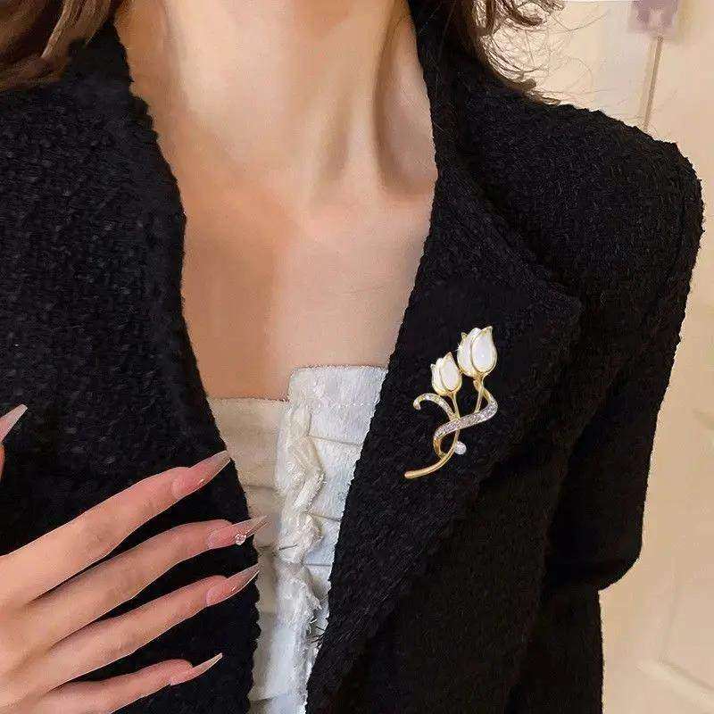 大气款神器郁金香别针2025胸针胸针防走光新款合金收腰领口高端,饰品/流行首饰/时尚饰品新,胸针,淘宝优惠券,粉丝福利购,淘宝优惠卷