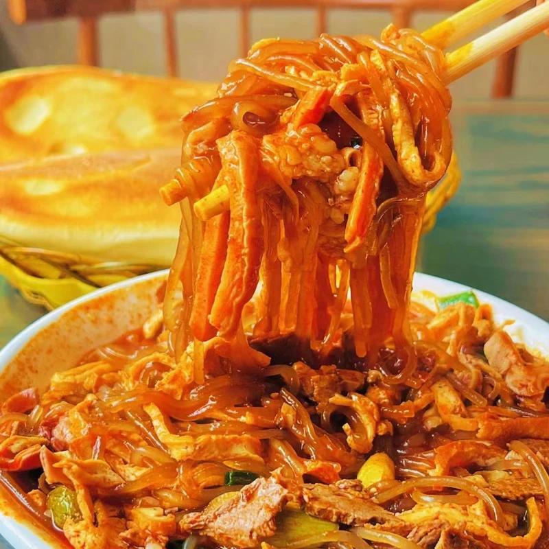 书强杂炣送银梅禹州杂柯豆腐粉条牛杂美食顺店杂炣大锅烩菜农家菜