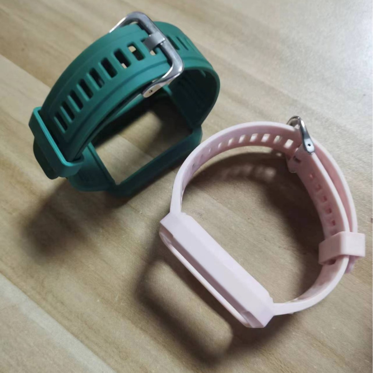 适用于小米8pro手环铠甲表带碳钎维一体保护tpu户外透气