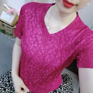 2023年新款短袖洋气个性百搭打底衫提花宽松V领T恤衫女上衣妈妈