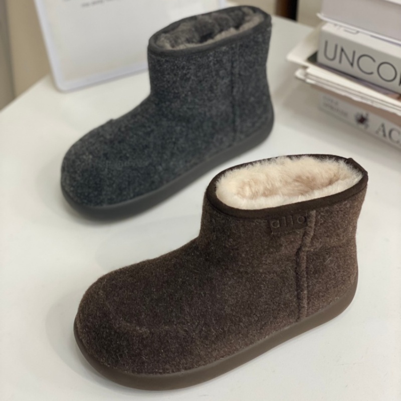 2025冬季新款毛绒雪地靴女冬季加绒一脚蹬保暖防滑短靴平底靴子女