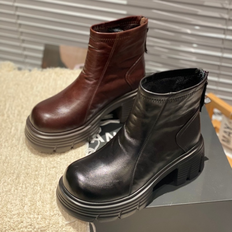 马丁靴女2025冬季新款厚底皮面短靴时尚百搭舒适轻便方头骑士靴女