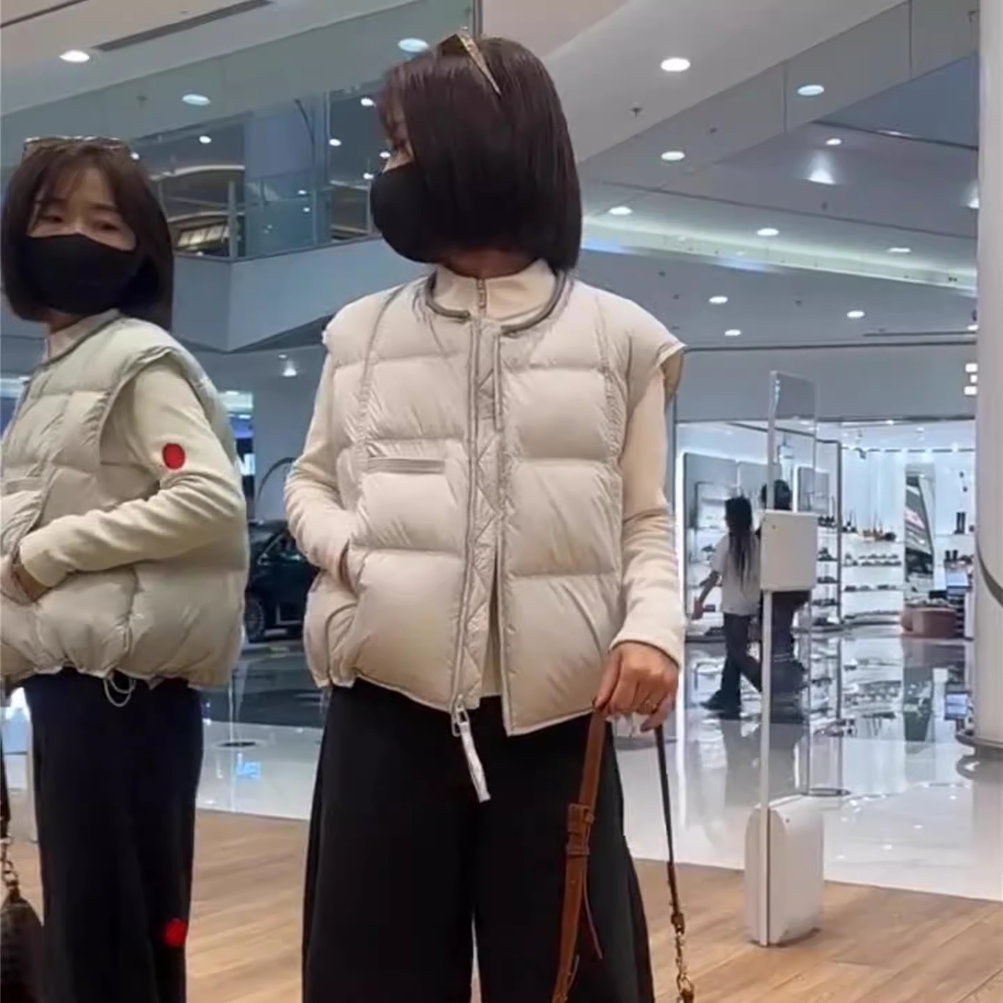 专柜大牌撤回尾单捡漏外贸高端羽绒马甲短款背心高级感小个子坎肩