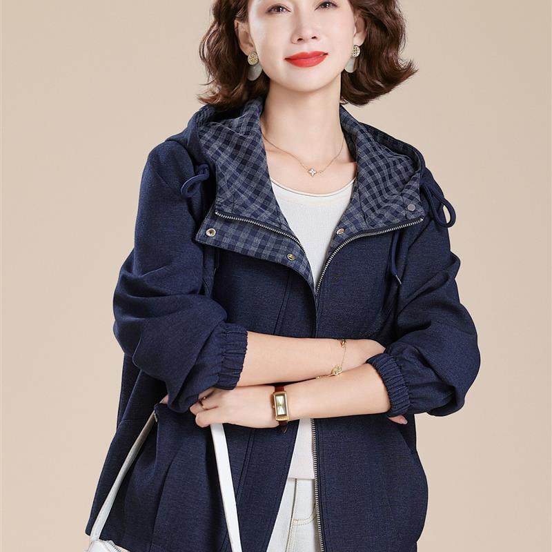 洋气妈妈秋装外套休闲大码2025新款50多岁中老年女士春秋短款风衣