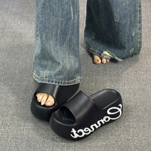 拖鞋女款夏天2026新款厚底8cm增高轻便网红软底外穿百搭小个子