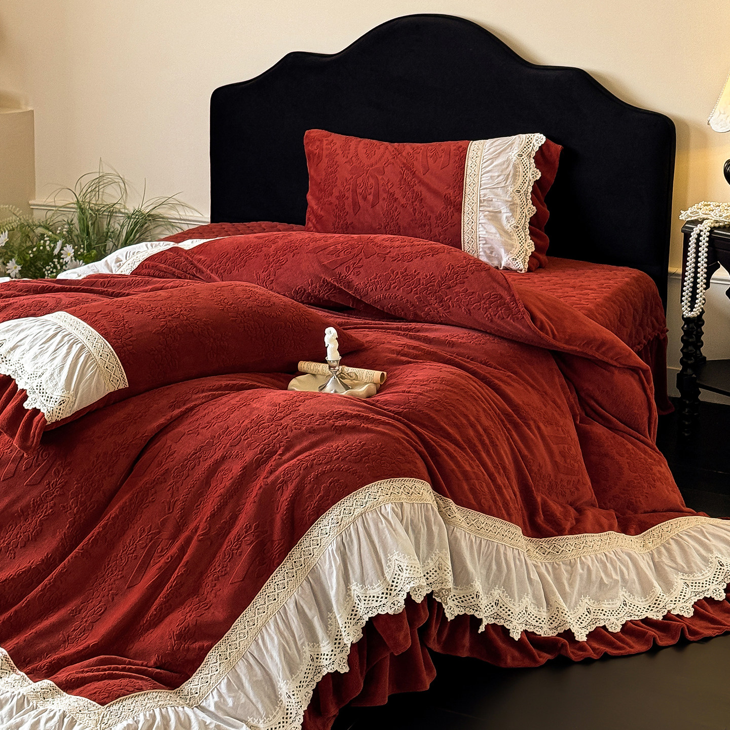 法式浪漫喜庆红色牛奶绒四件套冬季加绒保暖蕾丝花边雕花被套床品