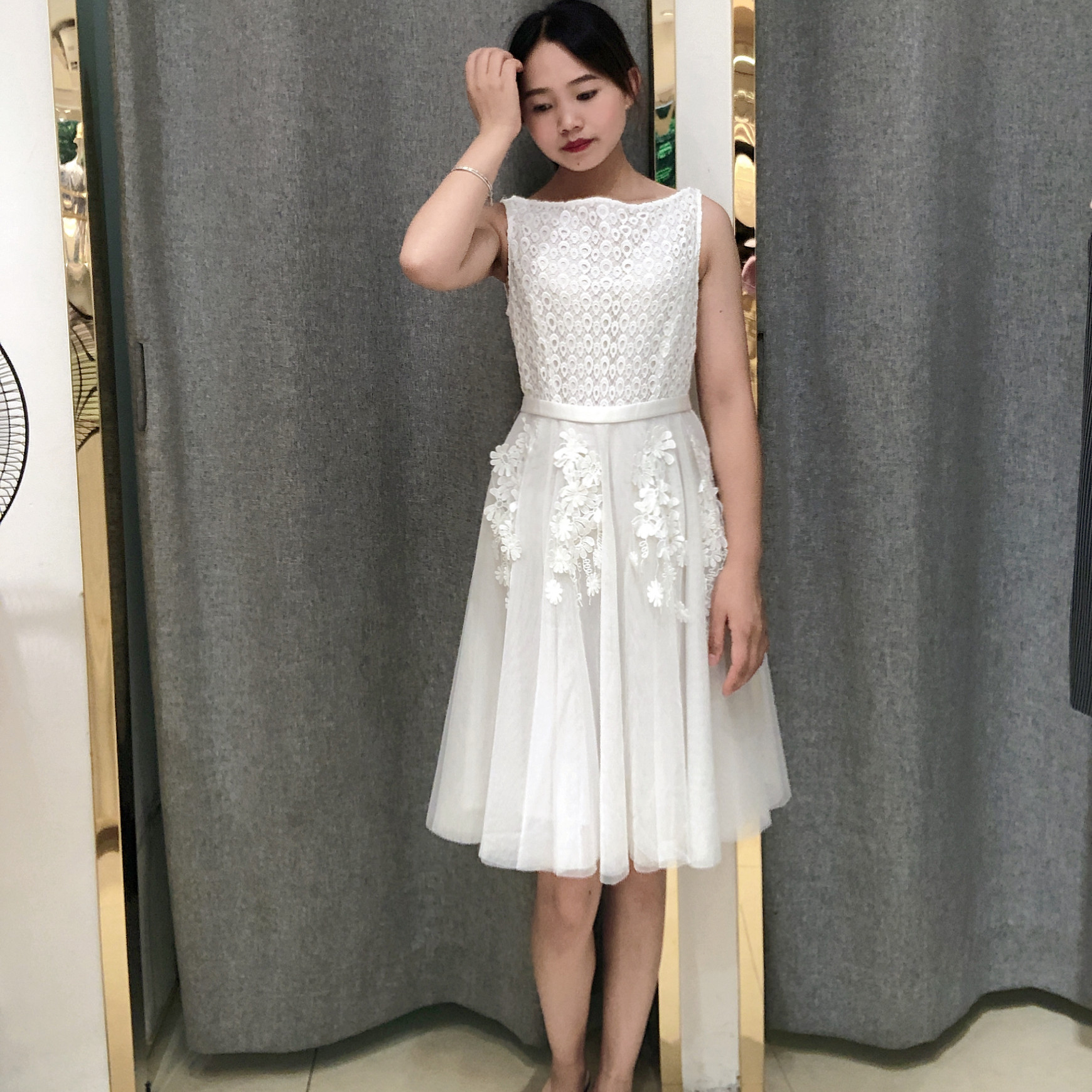 朵以夏漂亮公主蕾丝网纱气质无袖仙女裙，尺码偏小32DX80678包邮