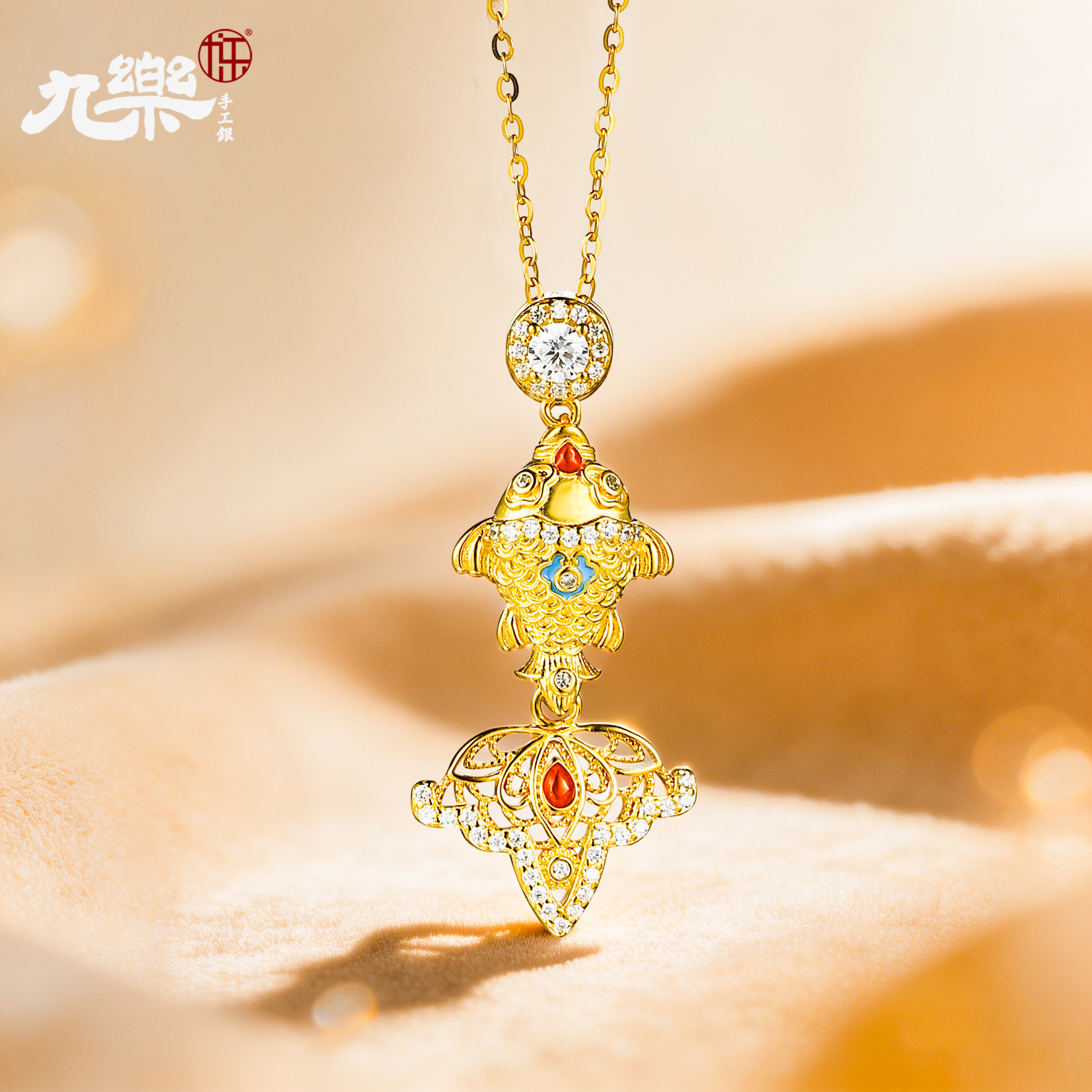 S925纯银金色锆石锦鲤套链图片