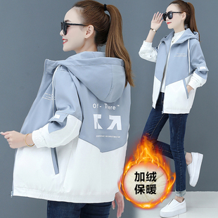 加绒外套女2025新款秋冬爆款加厚短款休闲连帽夹克妈妈时尚棒球服