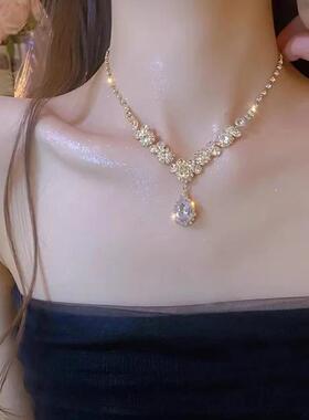 轻奢小众新娘套装锁骨链水滴锆石