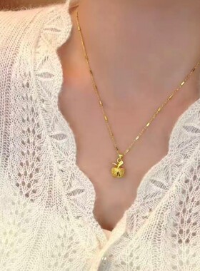 钛钢金色苹果吊坠锁骨链女款