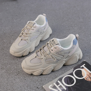 2026春秋新款女百搭ins潮爆款学生校园高颜值软底轻便运动鞋6661