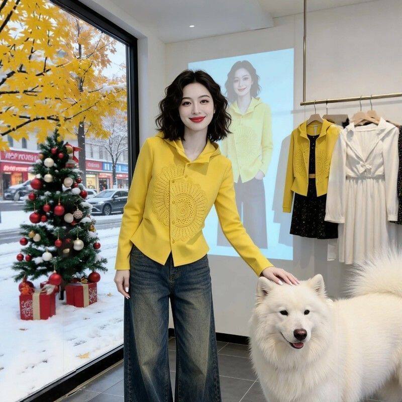 2026秋季欧货设计感黄色连帽卫衣女大码胖mm收腰显瘦内搭减龄上衣